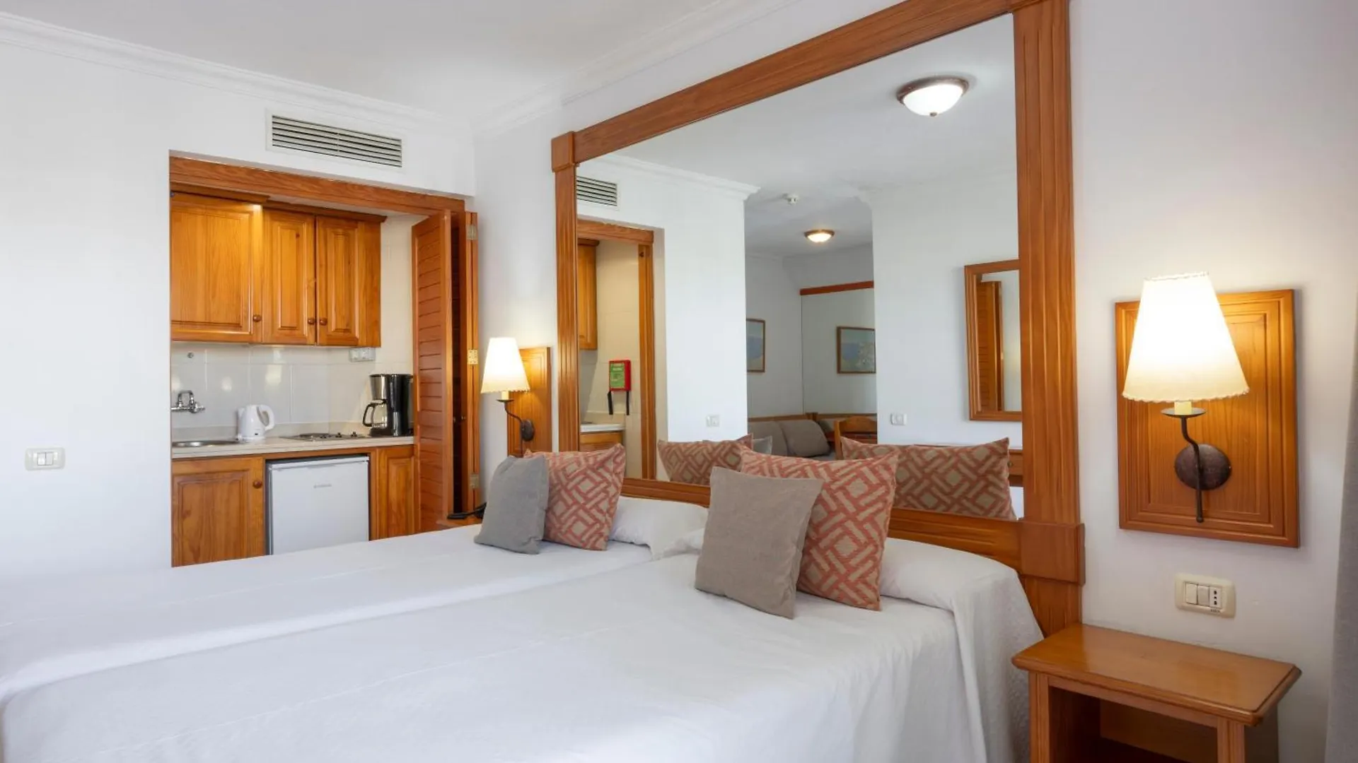 Aparthotel Gf Noelia Puerto de la Cruz  Puerto de la Cruz (Tenerife)